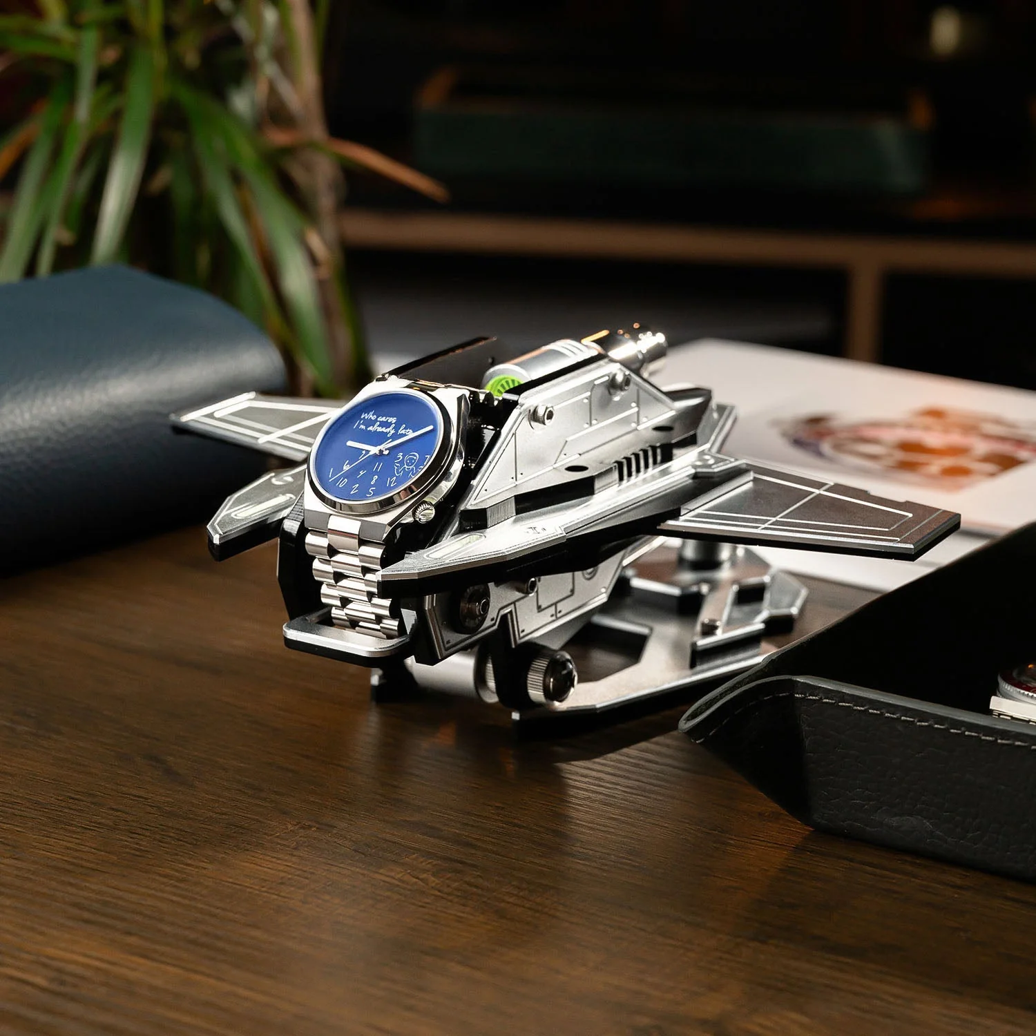 UFO Watchcraft - Image 4
